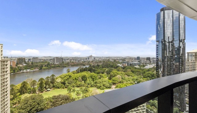 Premium 2-Bed 2-BathSkytower Uptown Apartment | Central Park-Style Views