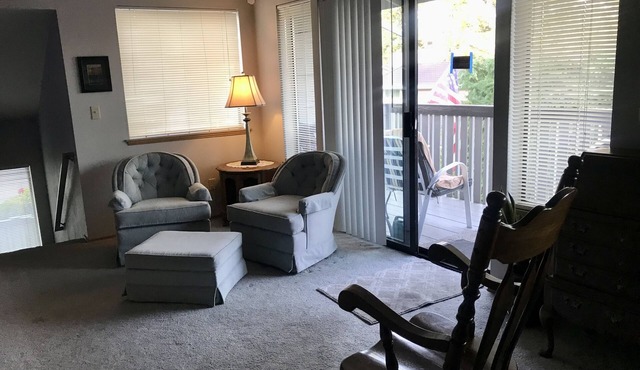 Quiet 2BR 2BA Duplex in Fircrest