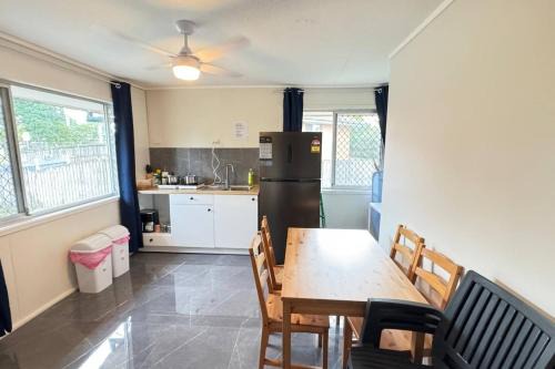 Renovated 5 BR Home with 4 AC and Free Parking