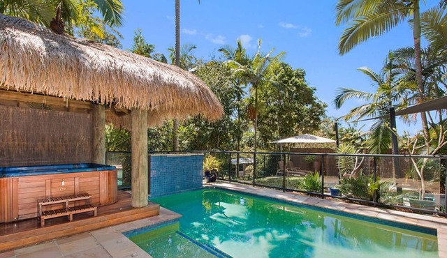 RETREAT Amongst the Trees, Close to Beach