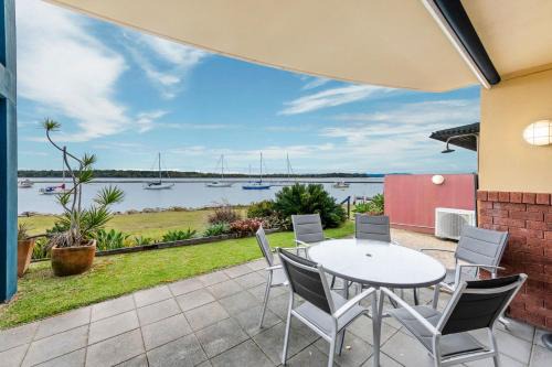 Riverview Apartment 2.3