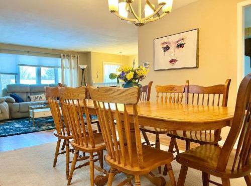 Roomy Retreat-Enjoy Golf Course-BU-UHS-Guthrie