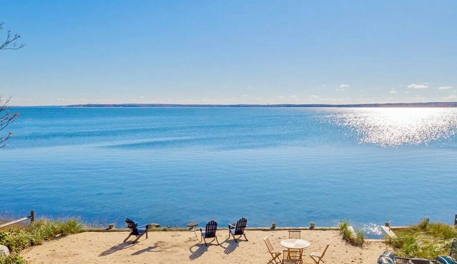 "Salt & Serenity" - Absolute Beachfront Retreat on the North Fork