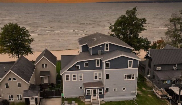 Sandcastle Way| Historic Oneida Lakefront Condo 3