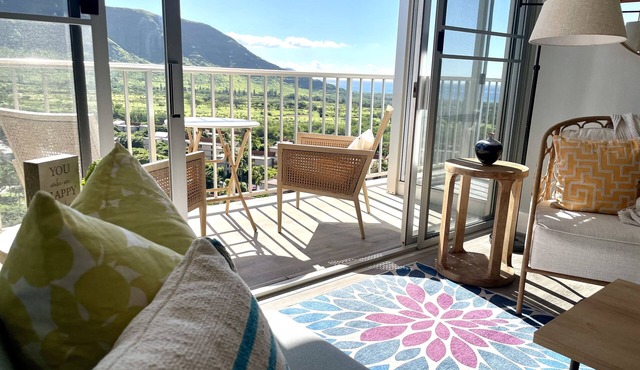 Scenic mountain & ocean views in West Oahu! Fully furnished 2 BR vacation fun!