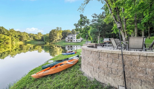 Serene & Cozy Cabin + LAKE! Near Purina Farms, Hidden Valley & Six Flags