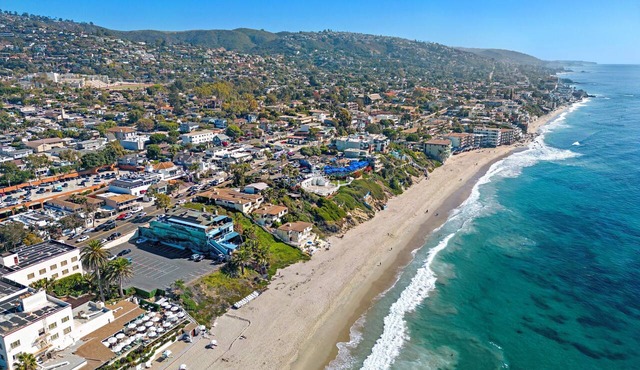 SH 1 Ocean View condo, walk to Main Beach