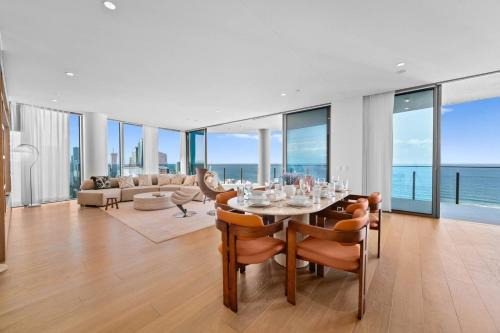 Signature Oceanview Residence 2 Car Spaces