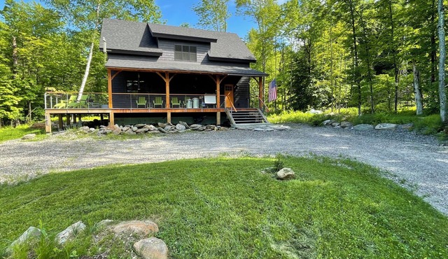 Ski house less than one mile from Sugarbush!
