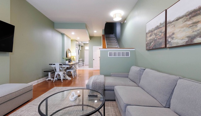 Spacious 4-bedroom townhome in St. Louis
