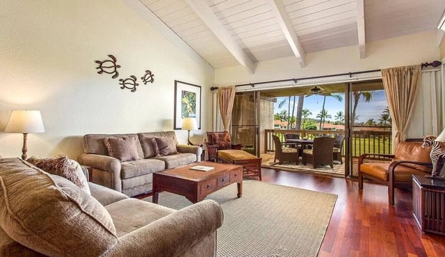 Spacious Executive Retreat in Paradise + 3 mins from Turtle Beach!