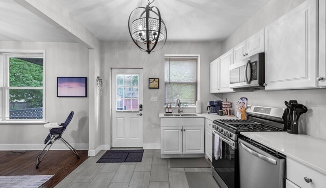 Spacious & Family Friendly Downtown St Louis Home