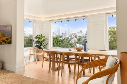 Spectacular Harbour View Penthouse for Families