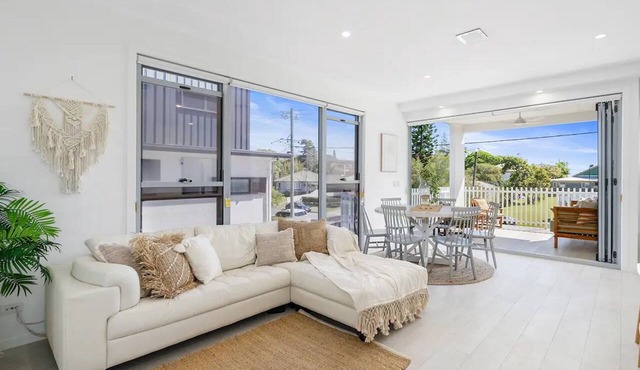 Stunning Modern Kingscliff townhouse!