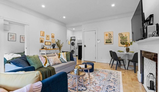 Stylish Back Bay Retreat, Steps from Prudential