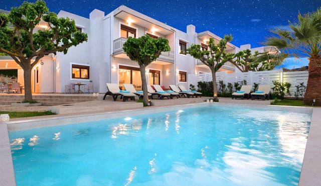Sunlight Grand Villas 3 beheizte Pools 36 Gäste by Interhome