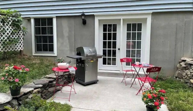 Sweet spot studio on village outskirts