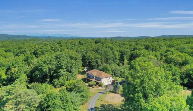 The New Paltz Moondance Ridge