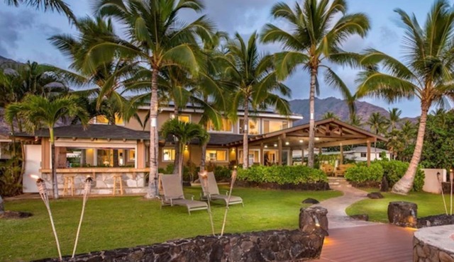 The Turtle House, a 5 Bedroom Oceanfront Villa!
