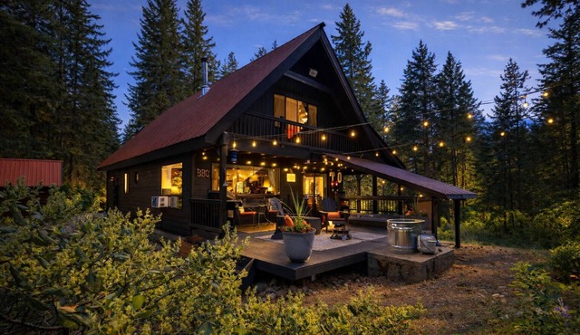 Thyme Out/HotTub, WIFI, Fenced Dog Space, Forest