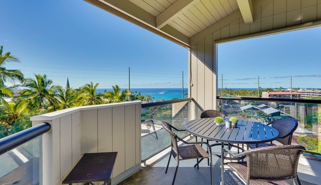 Top-Floor Kailua Bay Resort Condo w/Ocean Views!