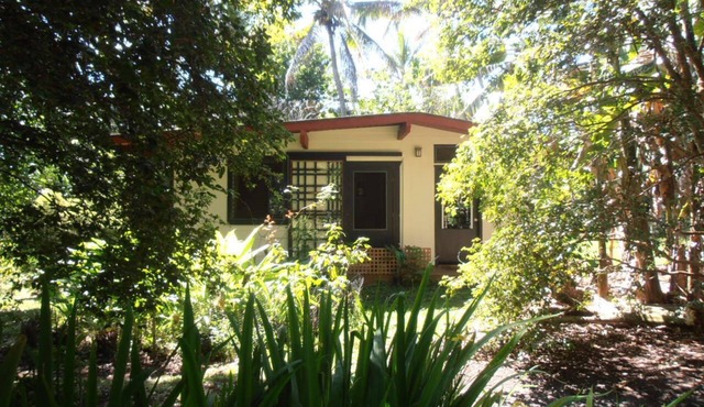 Tropical garden bungalow - all the comforts