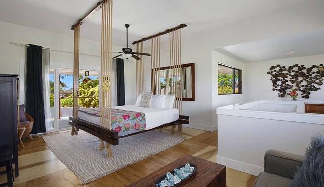 Tropical Paradise - Stunning King Hanging Bed - 360 degree views !