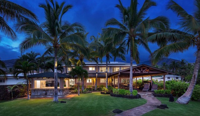 Turtle House by AvantStay | Oceanfront Group Retreat w/Patio + Views