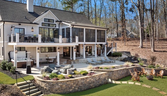 Ultimate Lake Vacation|Great Location|Great Views|Hot Tub