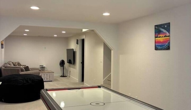 Updated Spacious Home & Hot Tub