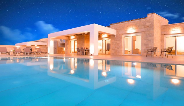 Vista Mare Gold Villa Heated Pool
