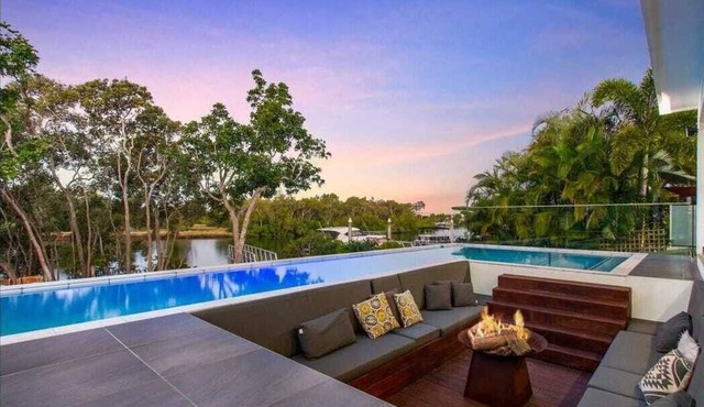 Waterfront close to theme parks