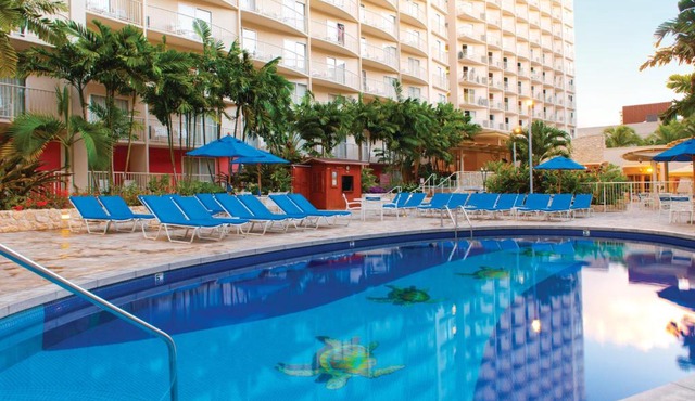 Wyndham Waikiki Beach Walk