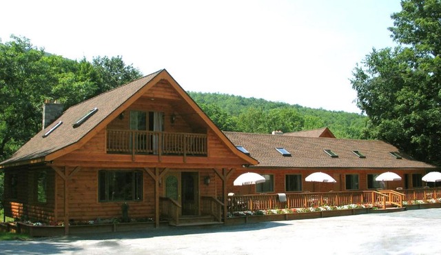 Xenia Lodge