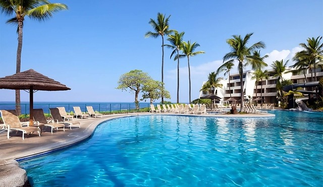 Your Perfect Hawaiian Getaway! 3 Modern Units, Oceanfront, On-site Restaurant!