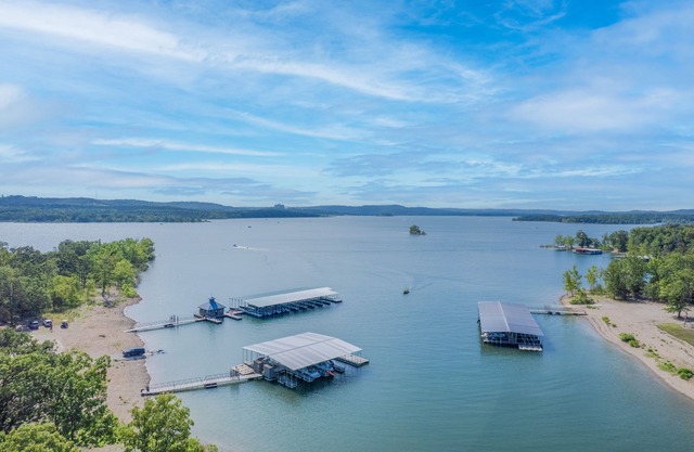 Family Lakefront Cabin Only Minutes from SDC! - Indian Point (C14)