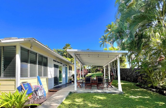Happy House on Exquisite Kailua Beachside Property!