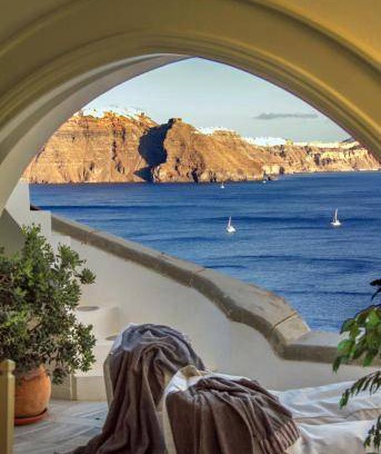 Oia Resort | 180 m² Resort ∙ 2 bedrooms ∙ 6 guests