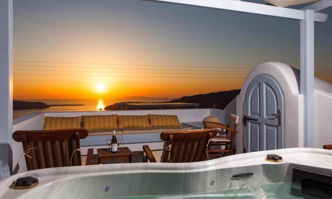 Imerovigli Apartment | 65 m² Apartment ∙ 2 bedrooms ∙ 127 guests