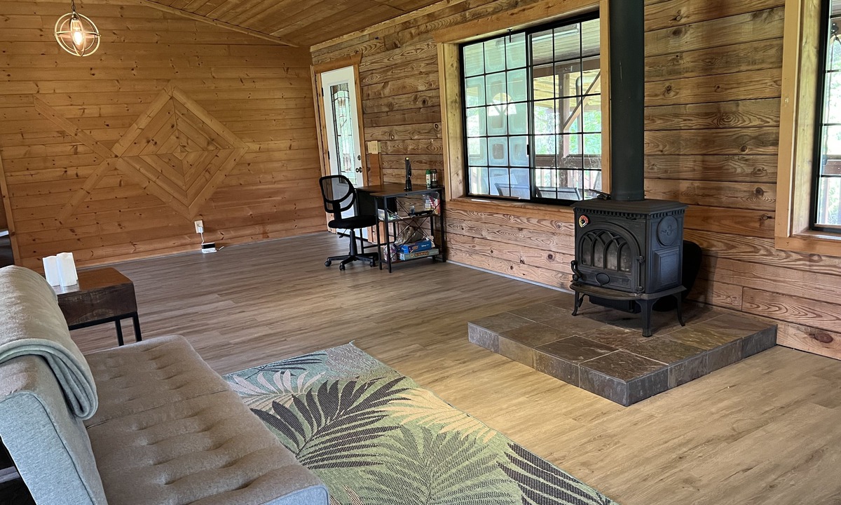 Mountain View Cabin | Hawaiian Forest Estate. 3 Cabins- Sleeps 15! 30 Minutes to Volcano National Park