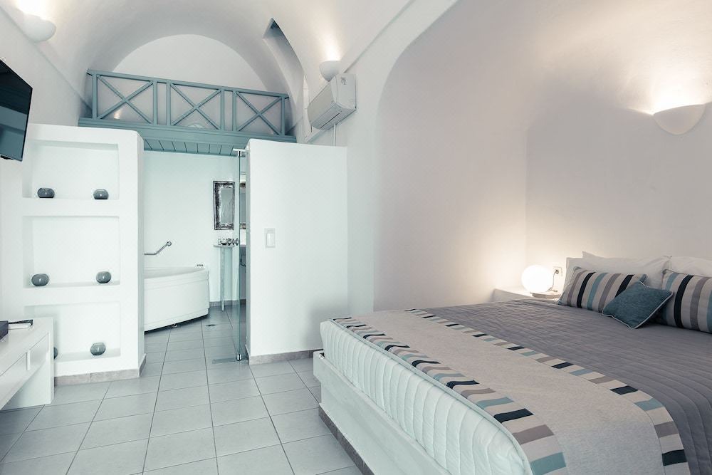 Photo of Bedroom in Imerovigli