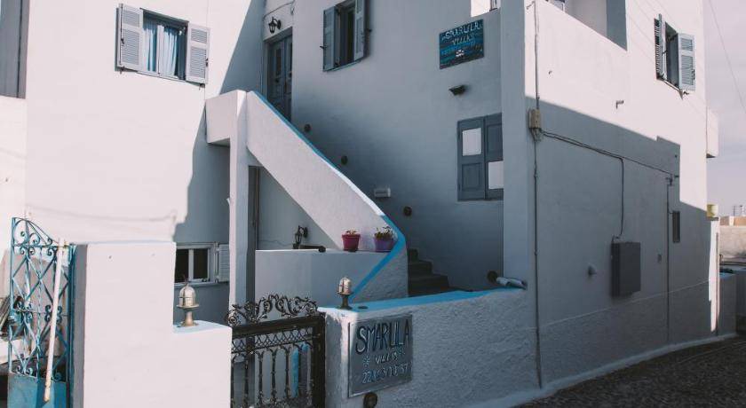 Photo of Buildings in Firostefani