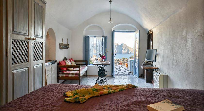 Photo of Others in Oia