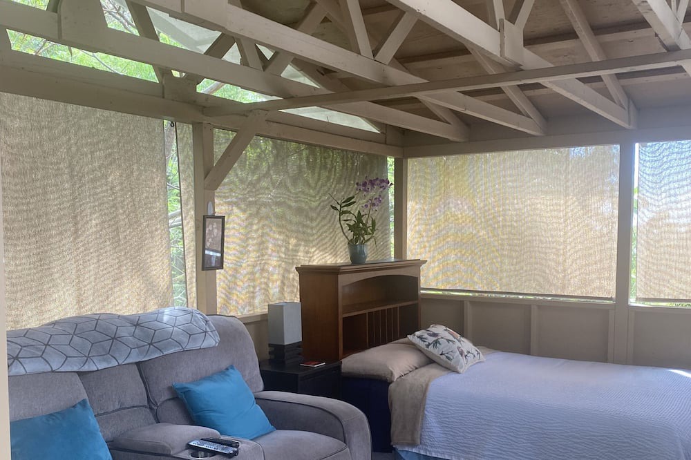 Photo of Bedroom in Kona Palisades