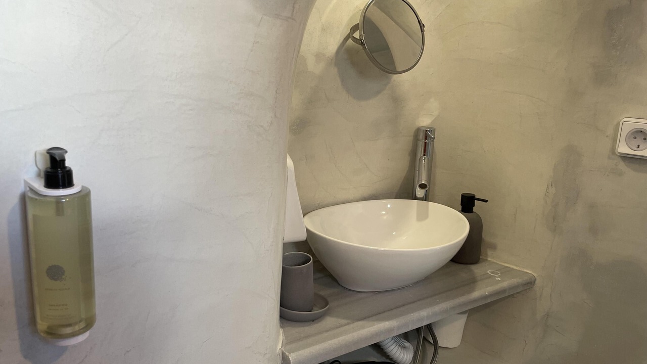 Photo of Bathroom in Fira