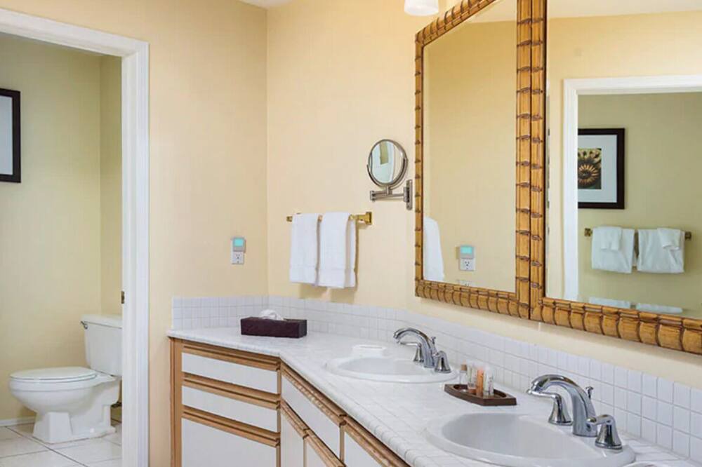 Photo of Bathroom in Keauhou
