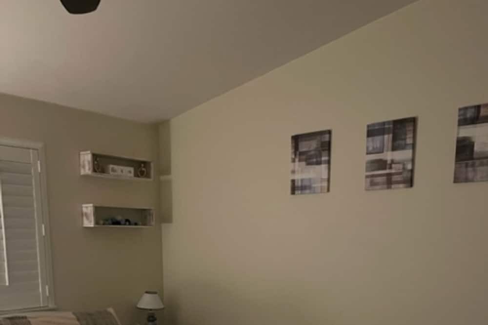 Photo of Bedroom in Kapolei