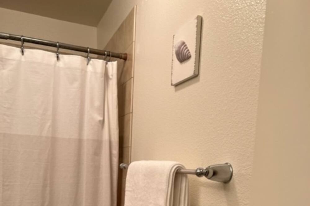 Photo of Bathroom in Kapolei