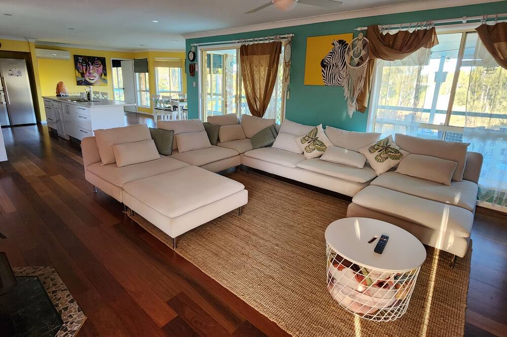 Photo of Livingroom in Wivenhoe Pocket