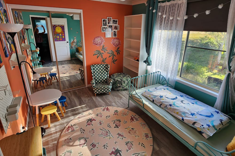 Photo of Bedroom in Wivenhoe Pocket